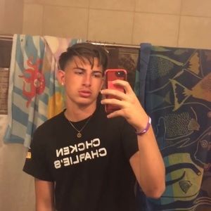 Meet your Posher, Pierre